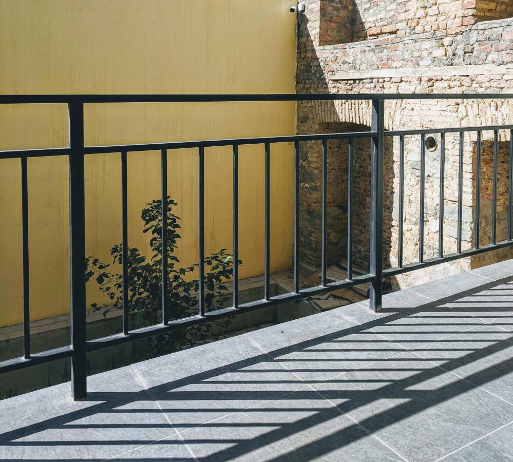Hotel Canvas Tbiliszi Kültér fotó